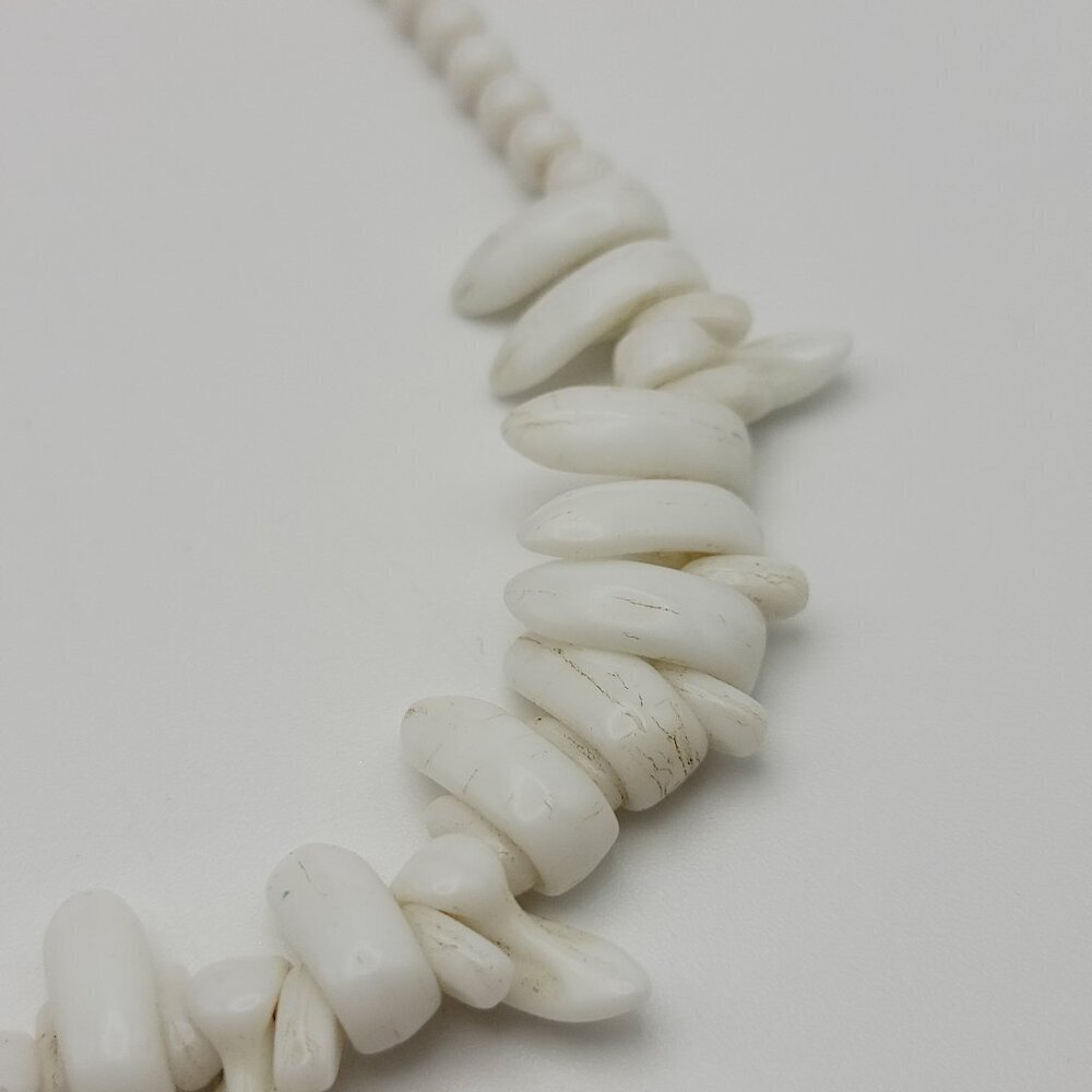 Vintage White Milk Glass Spike Beaded Tribal Choker Necklace 16.5 In Hook Clasp - Picture 4 of 6